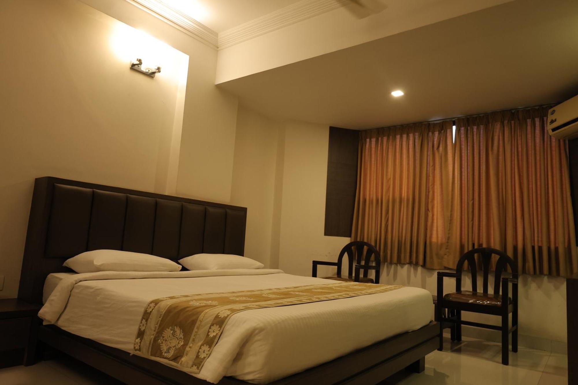 Hotel Mangalore International Zewnętrze zdjęcie