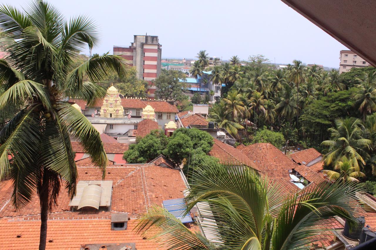 Hotel Mangalore International Zewnętrze zdjęcie
